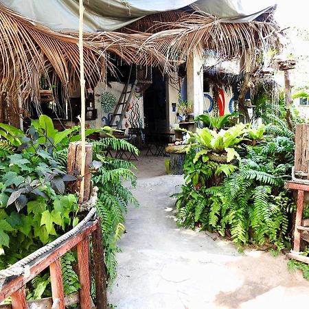 Spicy23 - M' Pai Bay Hostel Sihanoukville Kültér fotó